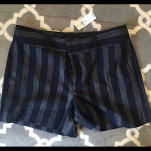 Banana Republic Shorts Tailored Stripes Blue lady